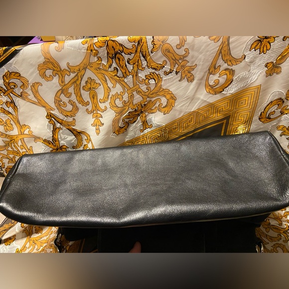 NWOT Coach 2009 Blk. Sateen “Poppy” Authentic in perfect condition. 15 x 10 in. - Picture 10 of 16